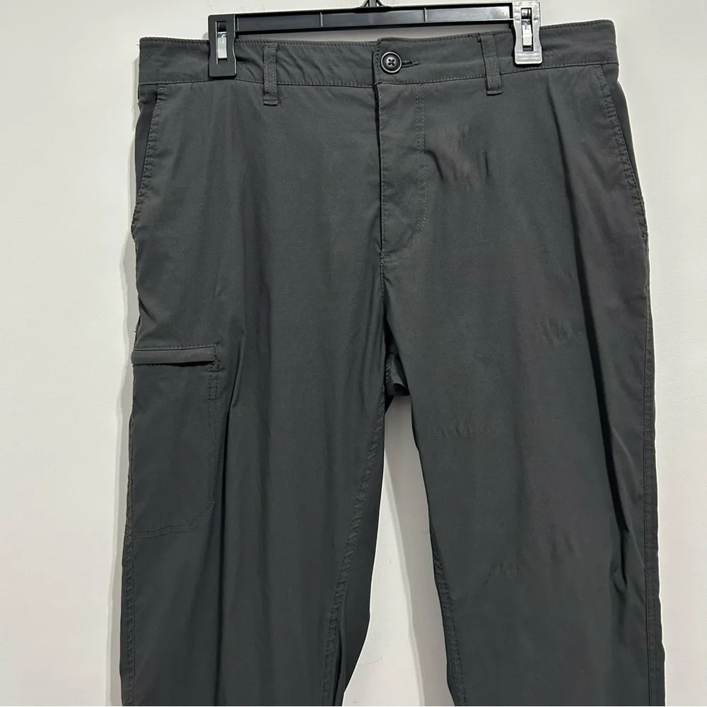 Ub Tech UNIONBAY Men's Dark Gray Cargo Pants Classic Fit Modern Stretch 36Wx30L - Picture 5 of 12